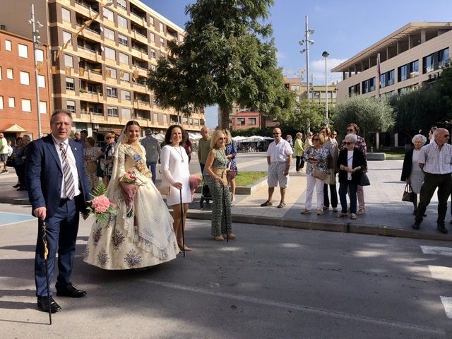 La ofrenda a la Mare de Déu del Roser y la serenata zanjan las fiestas de Almassora