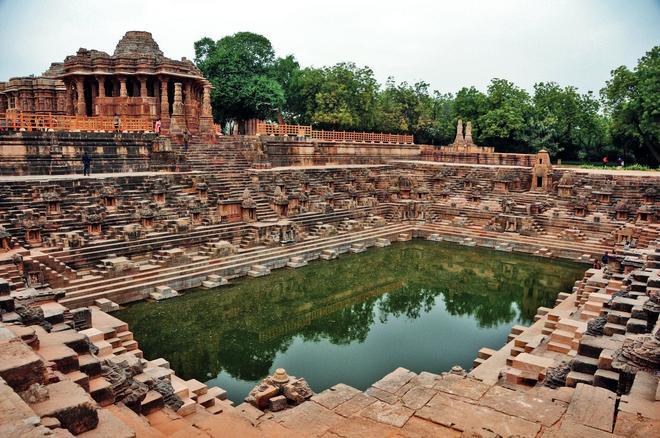 Templo del Sol de Modhera, Patan, Gujarat, India