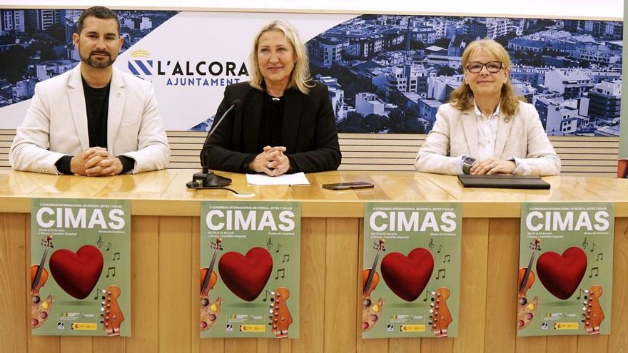 Falomir, Pons y Vernia, en la presentación del V Congreso Internacional de Música, Artes y Salud (CIMAS). | JAVIER NOMDEDEU