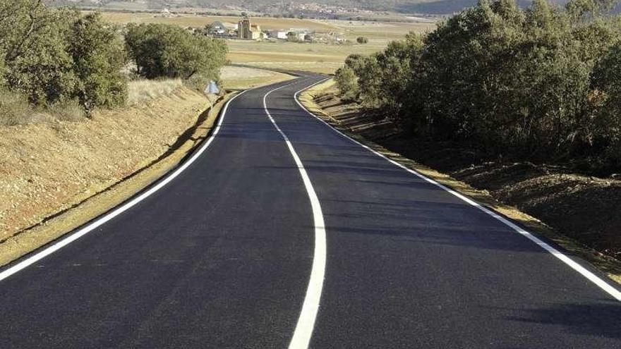 Aspecto del vial entre Fuente Encalada y San Pedro de la Viña.