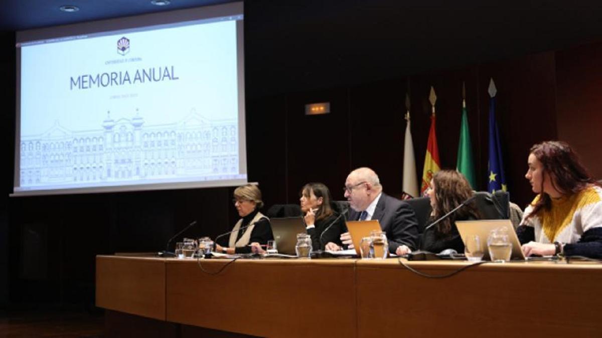 Sesión del claustro de la Universidad de Córdoba.