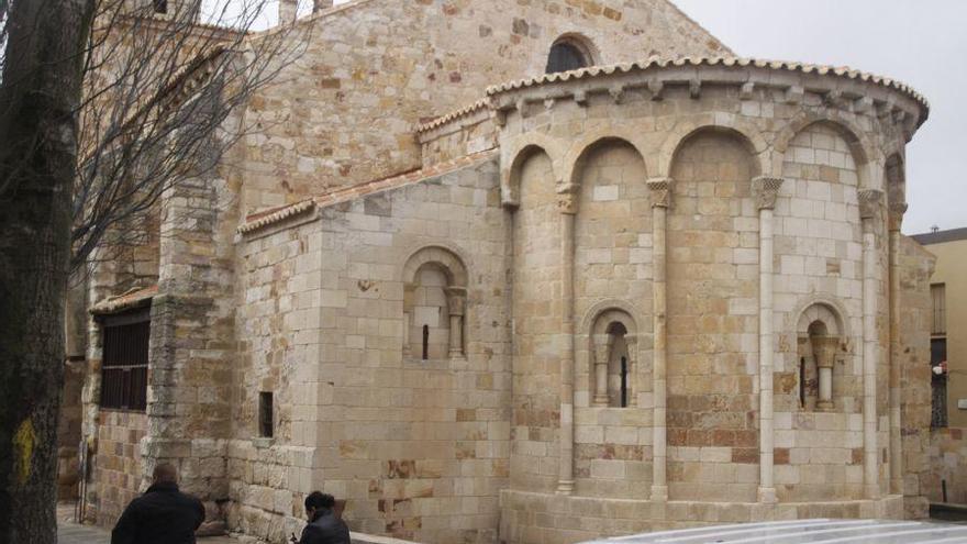 Iglesia de San Claudio de Olivares.