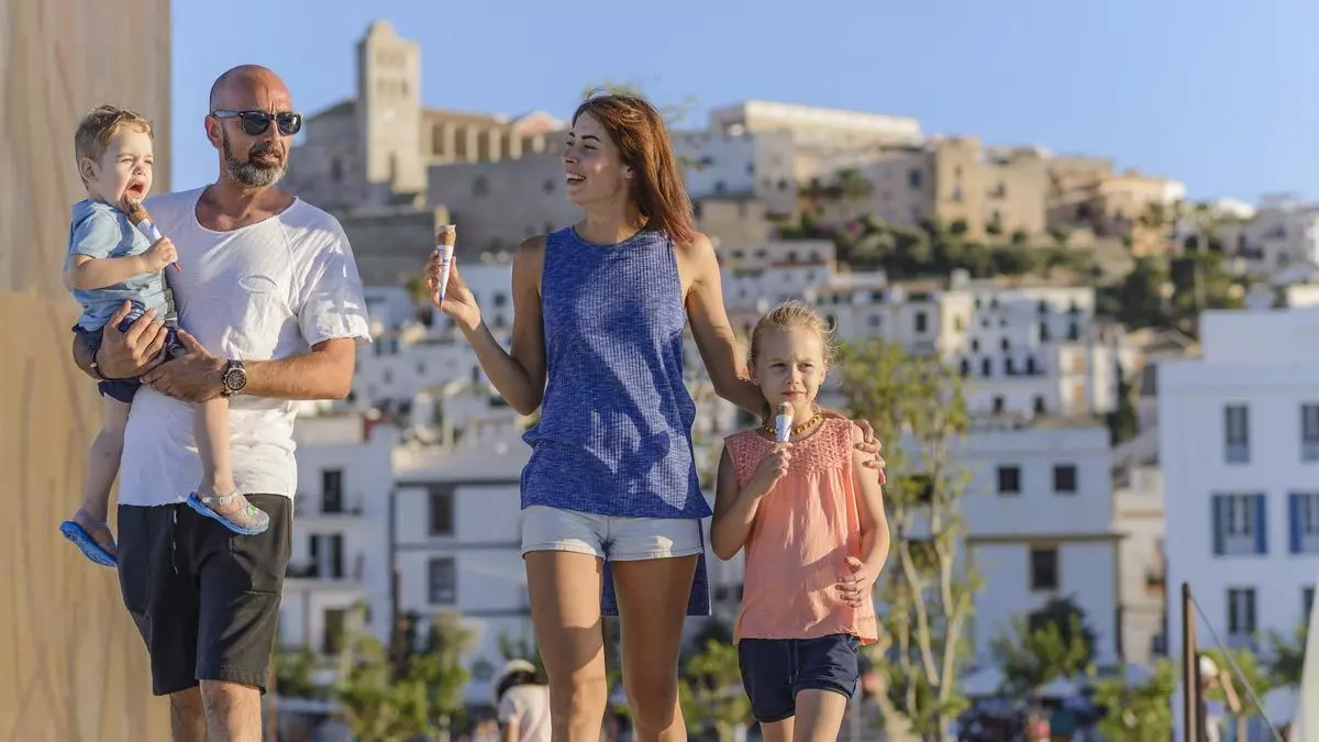El sello que reúne los mejores momentos para vivir en familia en Ibiza