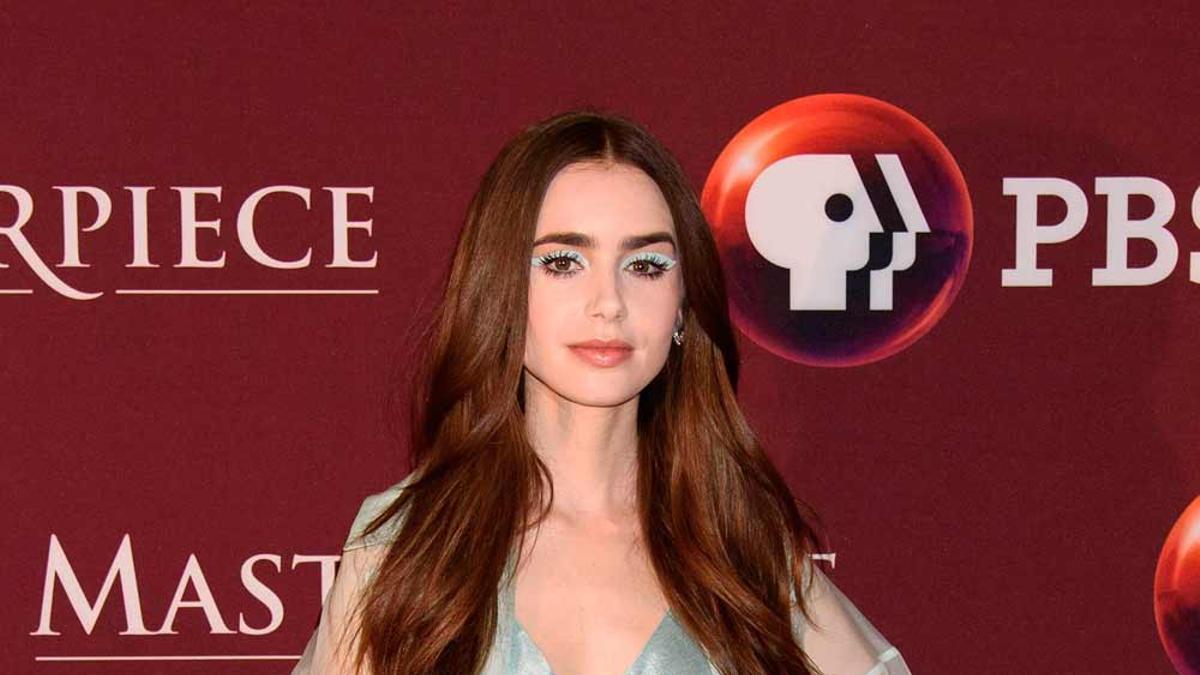 Lily Collins apuesta por un look lencero para un pase de 'Los miserables' en Nueva York