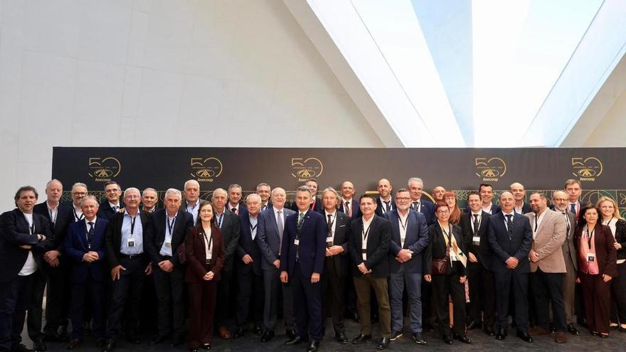Medio siglo de cooperación que impulsa el campo: Anecoop celebra su 50 aniversario con la mirada puesta en el relevo generacional