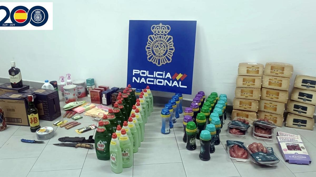 Algunos de los productos robados.