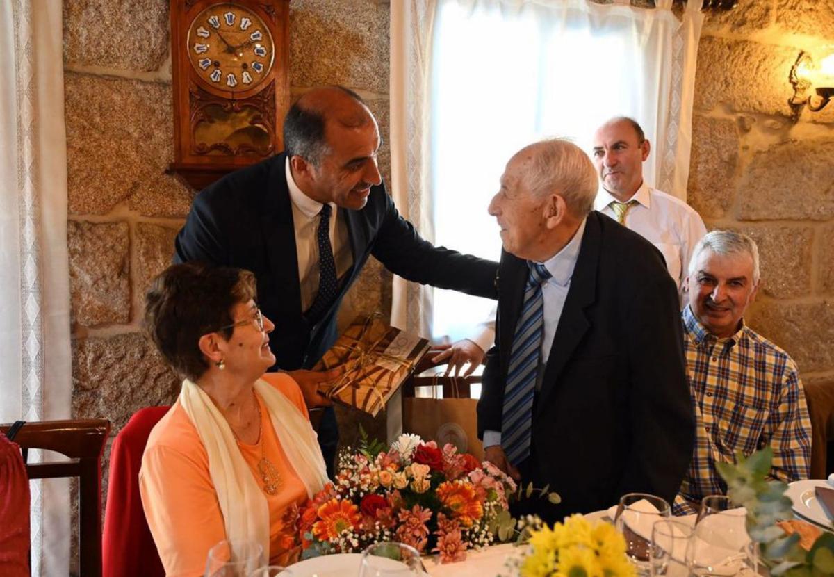 El doctor Crespo ya es el nuevo centenario de Poio