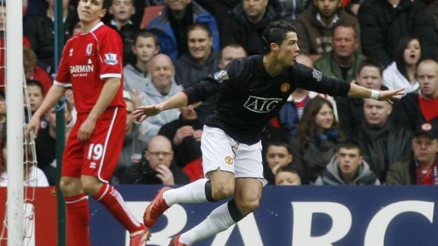 Cristiano Ronaldo celebra el primer gol del Manchester United ayer.