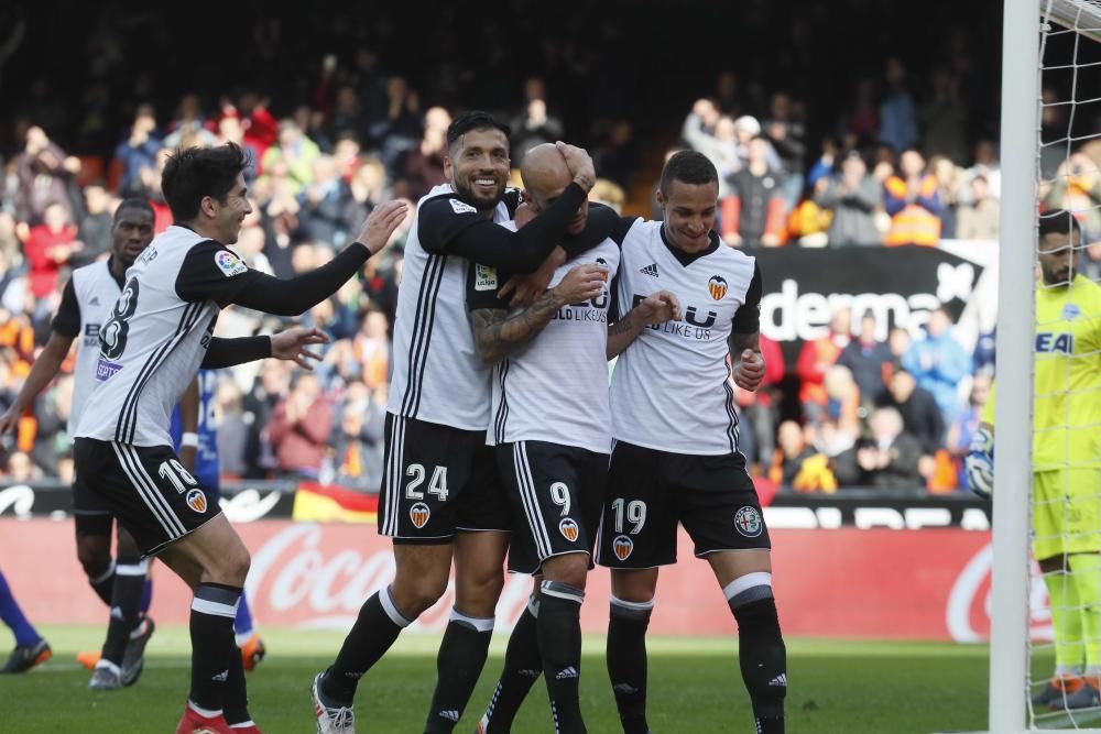 Valencia - Alavés, en imágenes