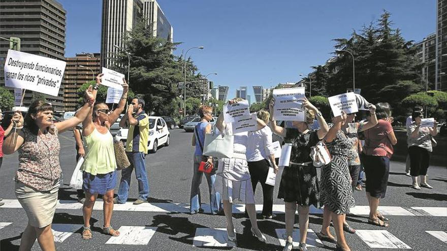 Los sindicatos convocan protestas en el sector público