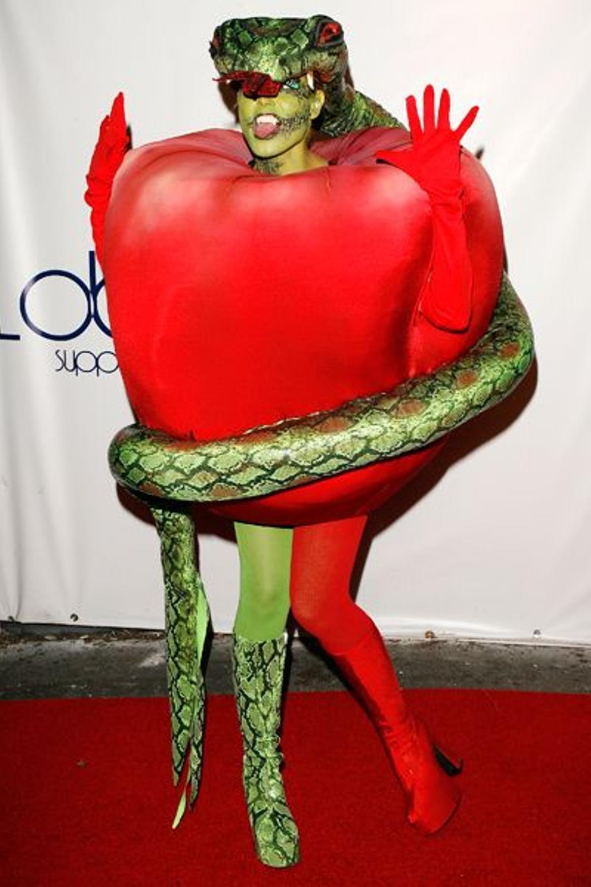 Heidi Klum disfrazada de la manzana de Eva