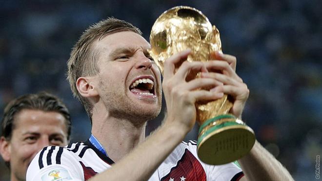 Per Mertesacker (Alemania): 19 partidos