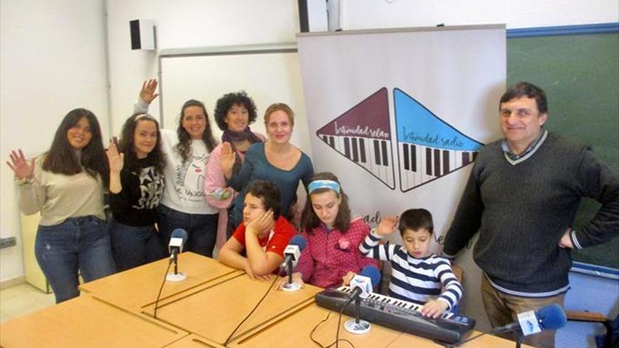 Un taller de radio promueve la inclusión de alumnado con TEA