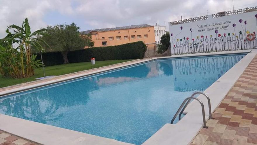 El PSOE de la Ribera Baixa carga contra los alcaldes que han decidido no abrir las piscinas