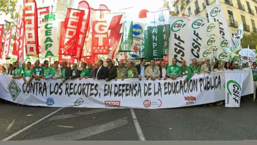 Cabecera de la manifestación que recorrió, ayer, las calles de Madrid. / efe