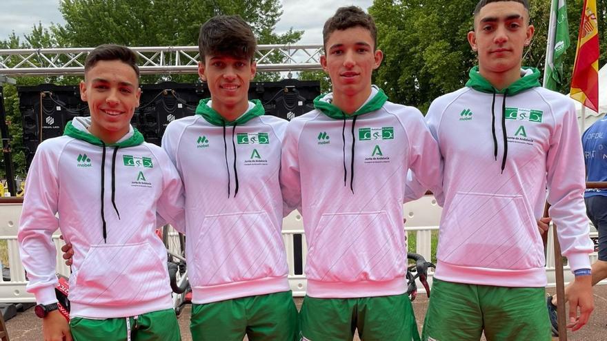 Selección andaluza masculina escolar de triatlón.
