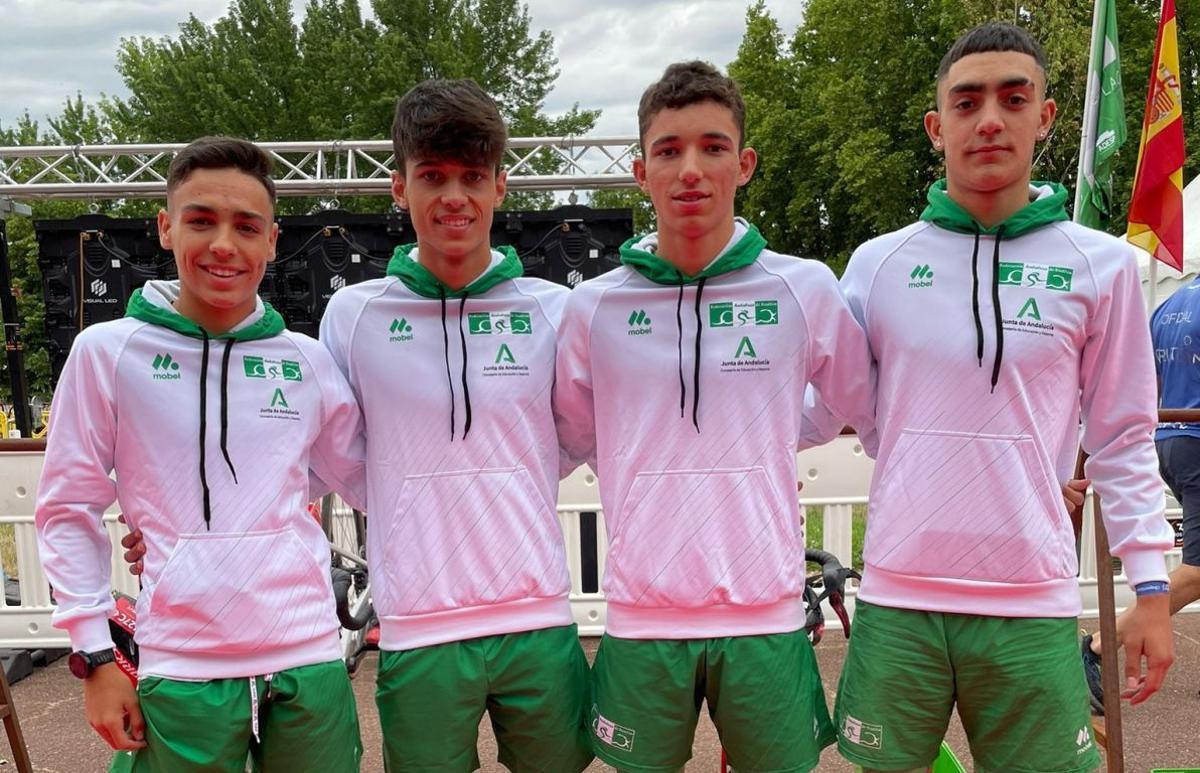 Selección andaluza masculina escolar de triatlón.