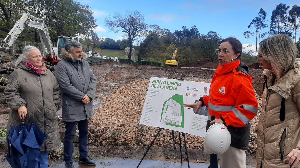 Por la izquierda, Eva María Pérez, Alejandro Calvo, Paz Orviz y la directora general de Medio Ambiente, Susana Madera.