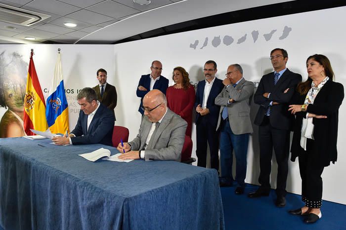 Firma del convenio del Plan de Infraestructuras ...