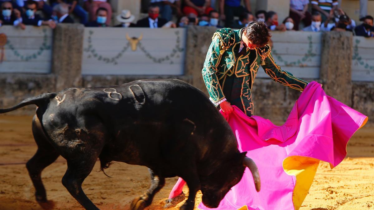 Las imágenes de la corrida goyesca de Ronda, con Roca Rey y Pablo Aguado