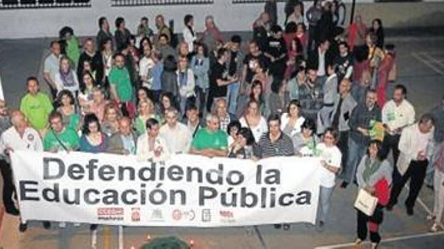 Asambleas y vigilias prologan la huelga de hoy en la enseñanza