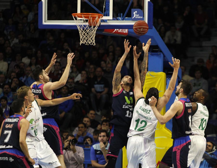 El Unicaja frena su racha victoriosa con una derrota en el BarclayCard Center de Madrid