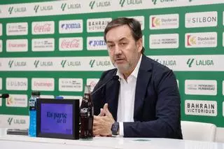 El Córdoba CF activa el mercado: Monterrubio anuncia «seis o siete fichajes cerrados», cierra la puerta a Isma Ruiz y Fuentes y fija el objetivo del nuevo proyecto