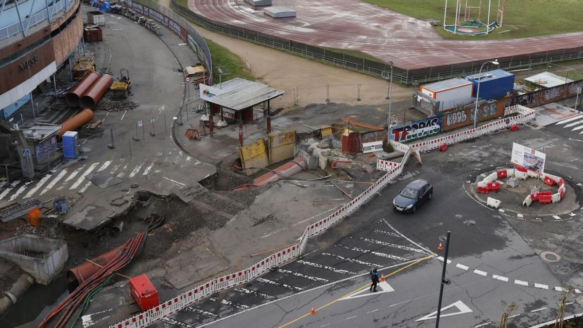 Vista de las obras entre la calle Olímpicos y las pistas de atletismo de Balaídos
