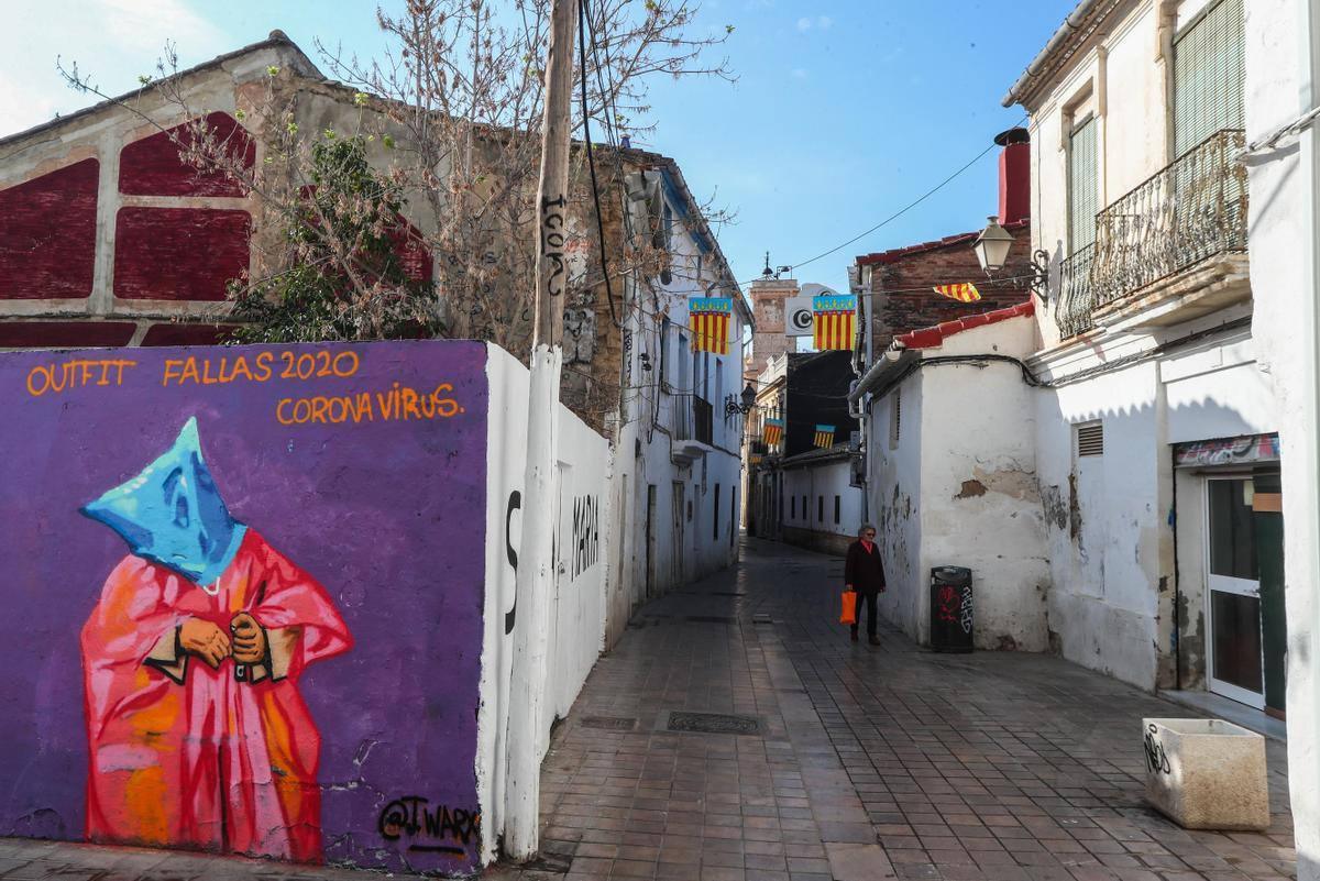 Los grafitis de Warx pusieron la nota de color en la cuarentena valenciana