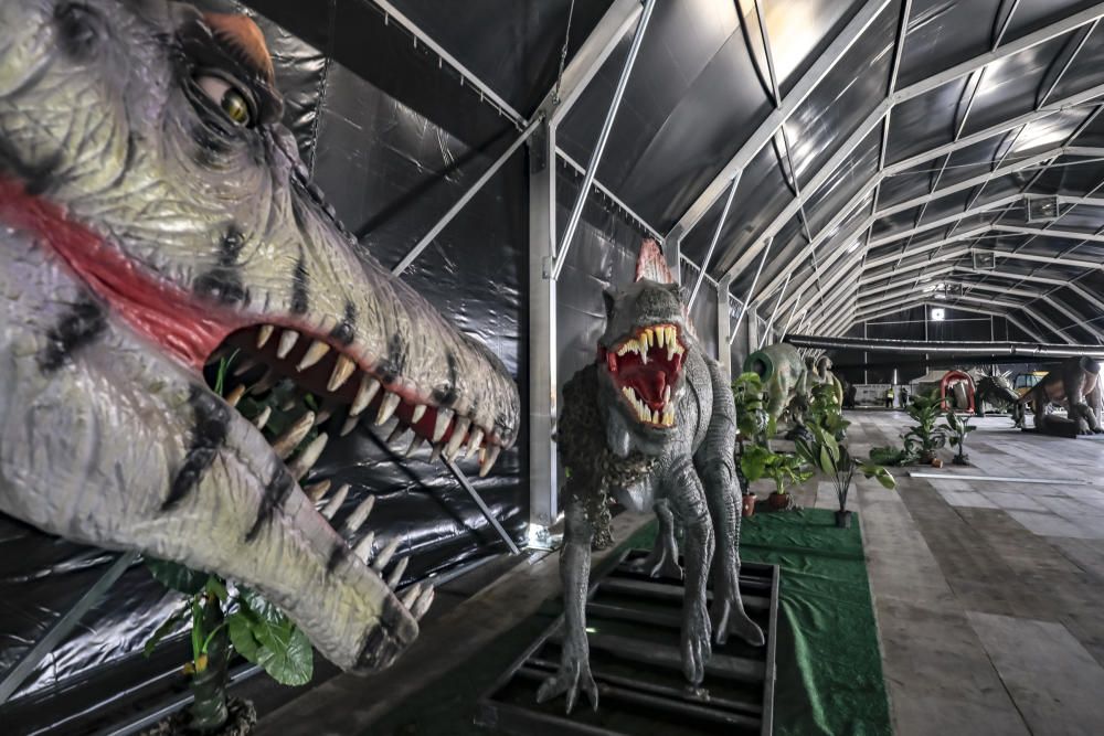 Dinosaurs Tour: Son Fusteret se transforma en un parque jurásico