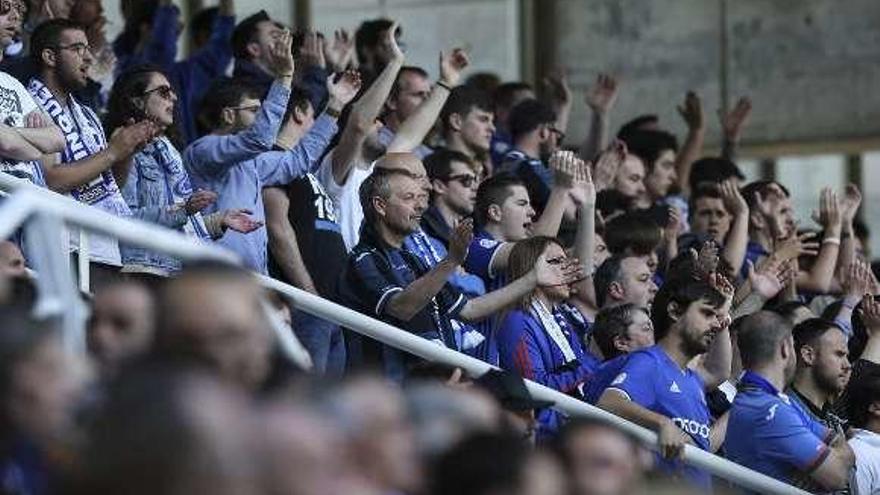 Aspecto de una parte de la grada en el último partido en el Tartiere.