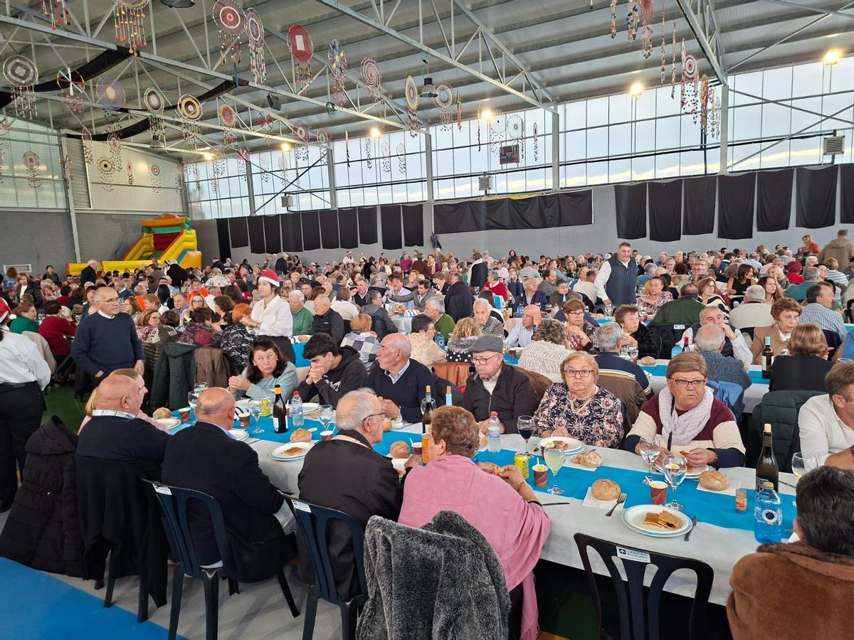 Asistentes al almuerzo.