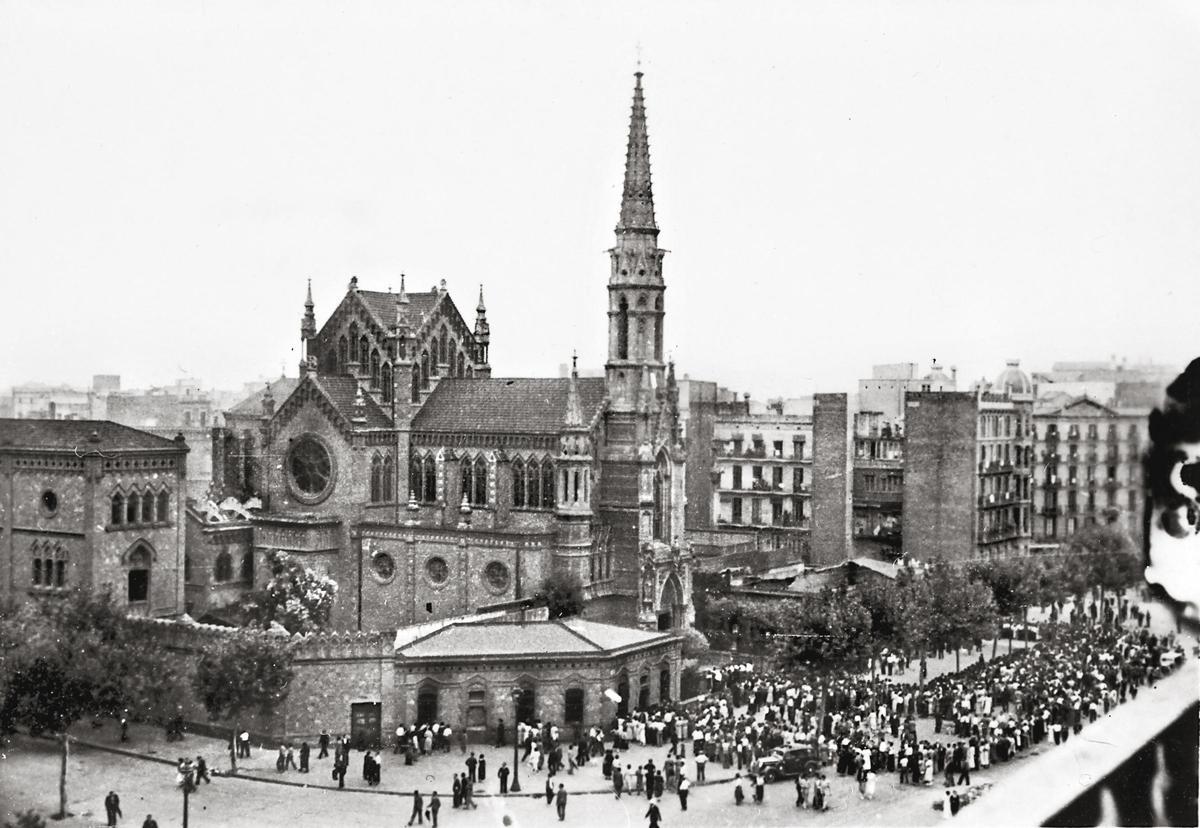 19 de julio de 1936, el día en que fueron profanadas las tumbas del convento de la Salesas, en el paseo de Sant Joan.