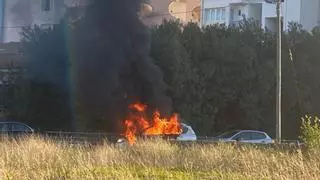 Arde un coche en el camí des Regueró en Sant Antoni