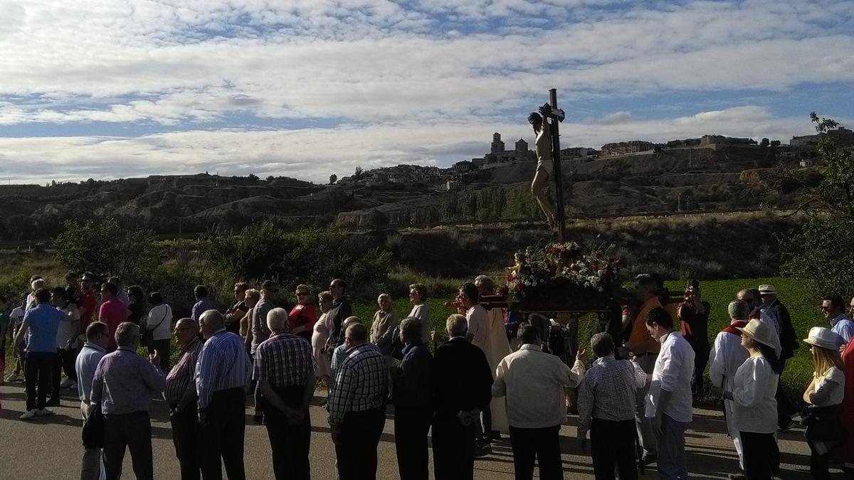 Toresanos arropan a la imagen del Cristo de las Batallas en la última procesión celebrada en su fiesta