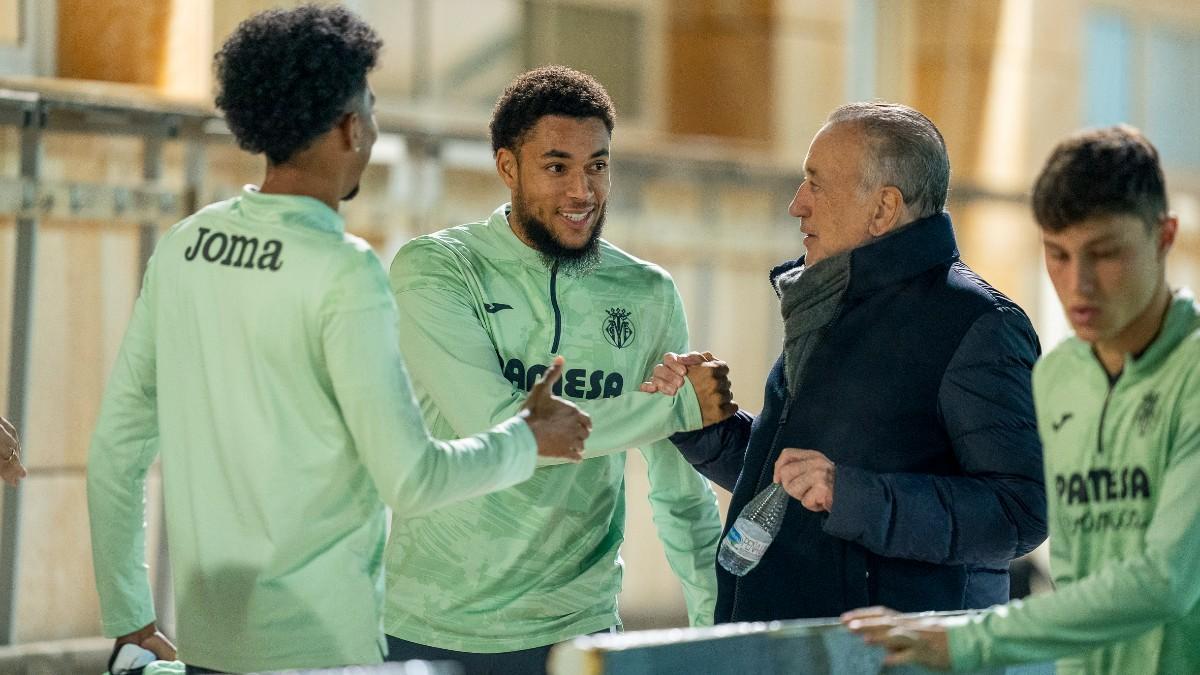 Roig estuvo presente en la sesión de entrenamiento del Villarreal