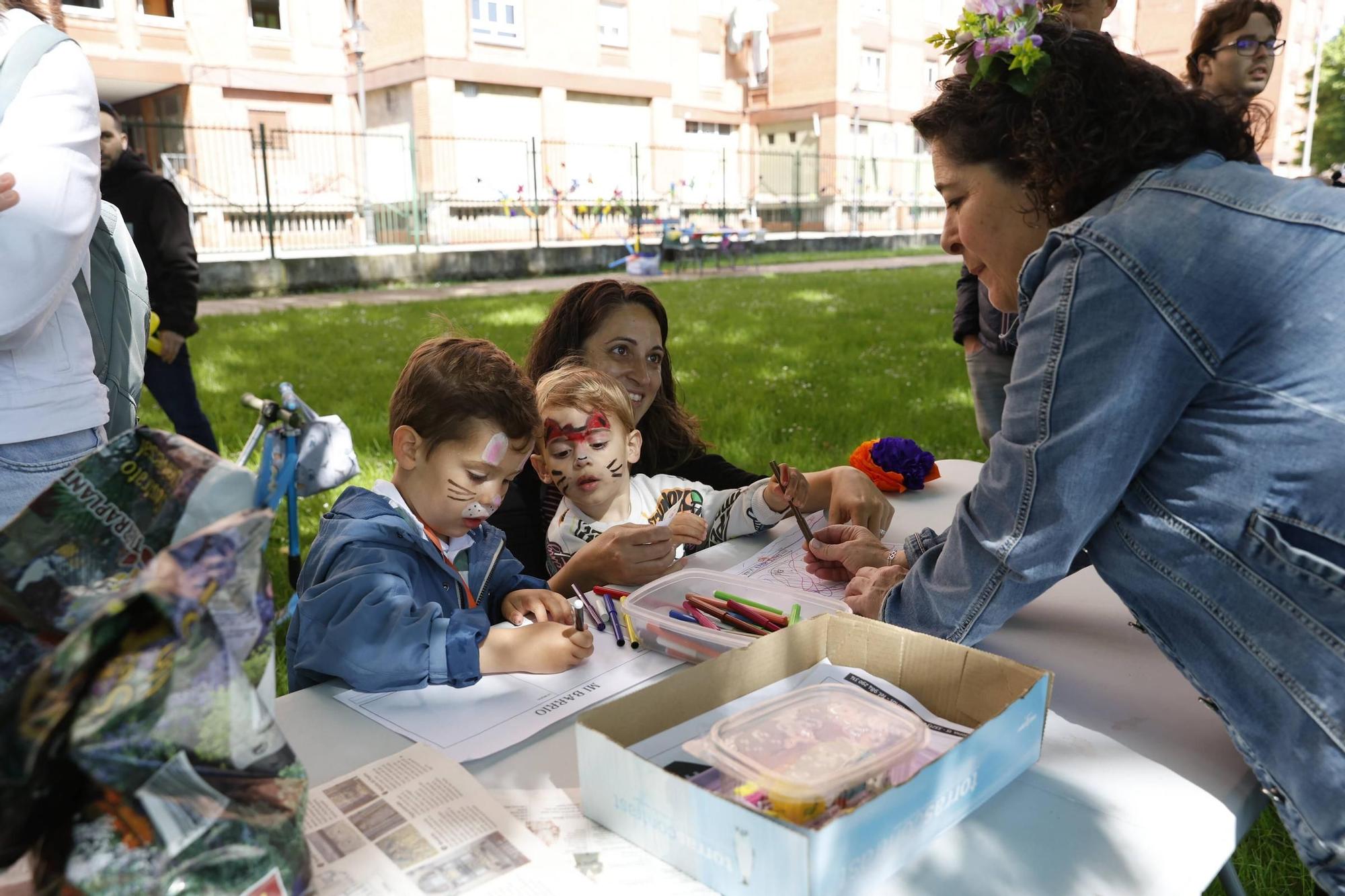 Así fue la fiesta en la zona oeste de Gijón para crear comunidad (en imágenes)