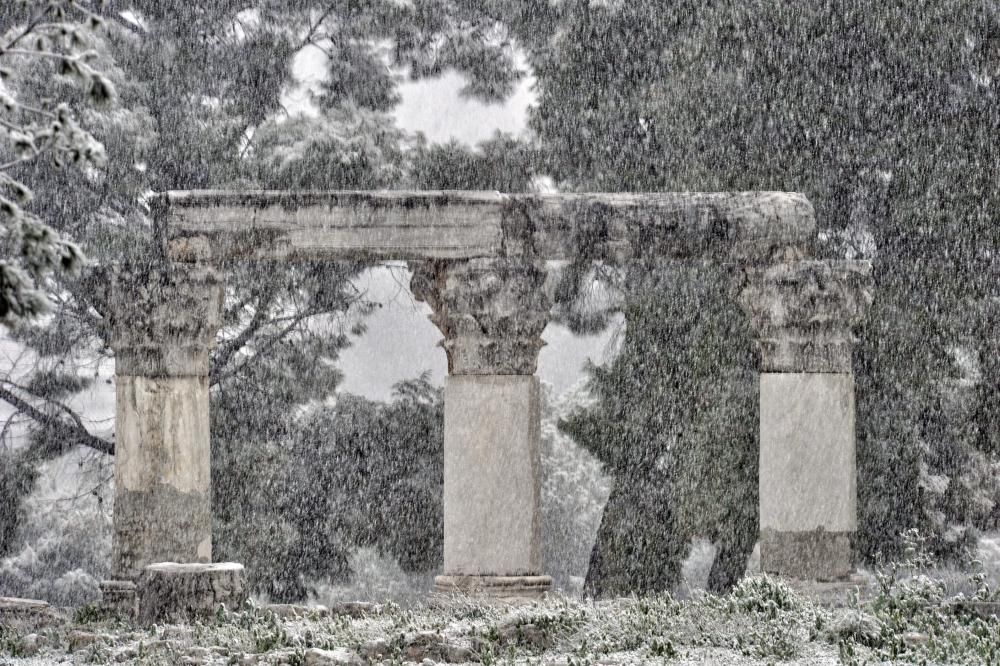 Snowfall in ancient Corinth