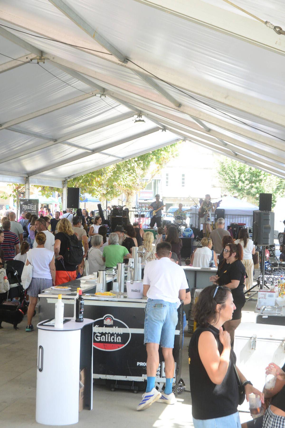 Música, artesanía y gastronomía inundan Cangas con el Satur-Day Fest. Música, artesanía y gastronomía inundan Cangas con el Satur-Day Fest.