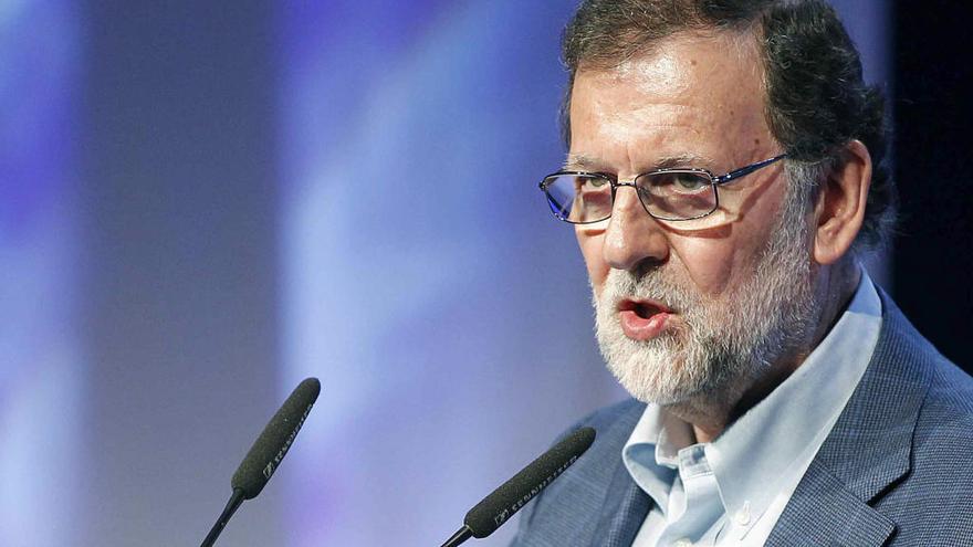 Rajoy, a Macron: &quot;Trabajemos por una Europa estable&quot;