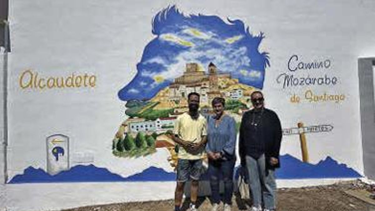 Mural jacobeo pintado el reciente mes de mayo en la pared del nuevo albergue de peregrinos de Alcaudete.