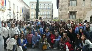 Las fallas de Tavernes de la Valldigna y Oliva representan a la Safor en la recepción de la Diputación de Valencia