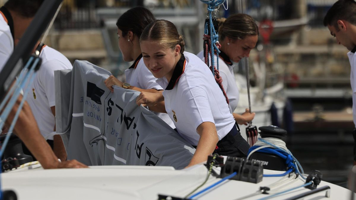 Primera instrucción marinera de la princesa Leonor en Marín