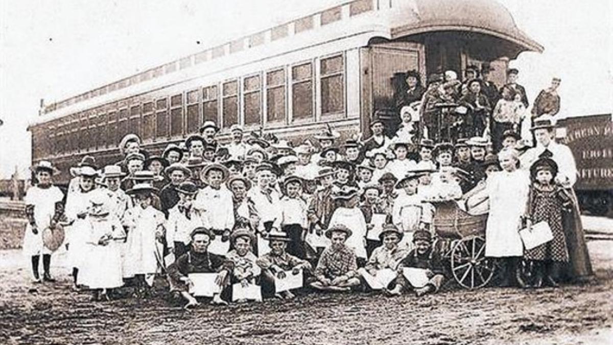 Trenes del desarraigo 8Uno de los convoyes que transportaron a los huérfanos.