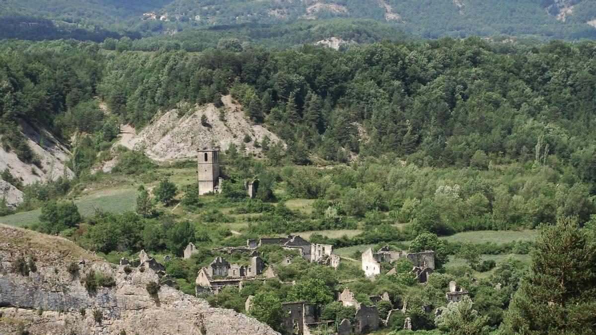 El pueblo de Aragón de solo tres habitantes que fue desalojado por un pantano que nunca existió, vuelve a la vida