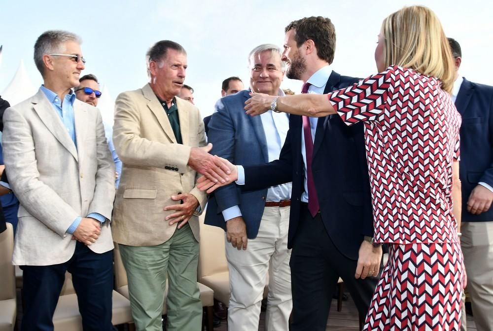 Encuentro de Pablo Casado (PP) con hoteleros en el sur de Gran Canaria