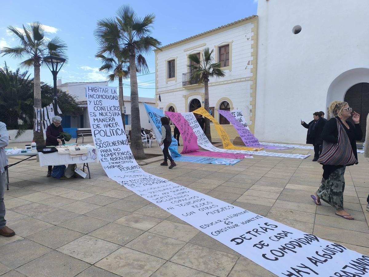 Mira las imágenes de las actividades por el Día Internacional de la Mujer en Formentera