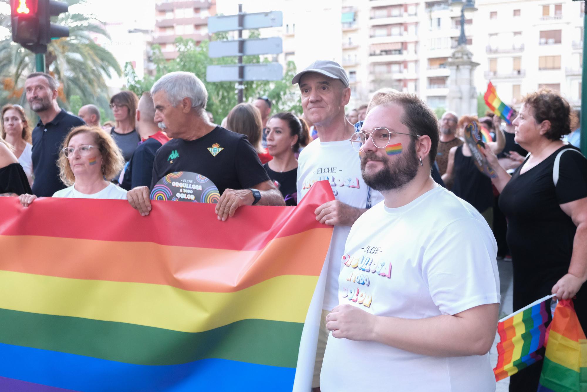 Así ha sido la manifestación del Orgullo en Elche