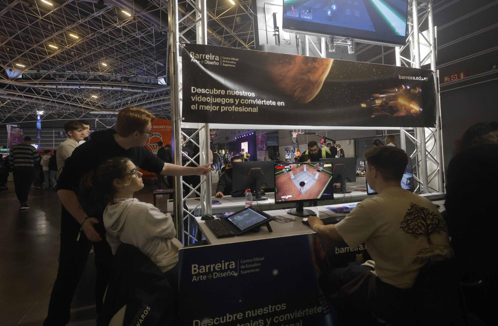 Los 'gamers' siguen jugando en la segunda jornada de la DreamHack Valencia 2023