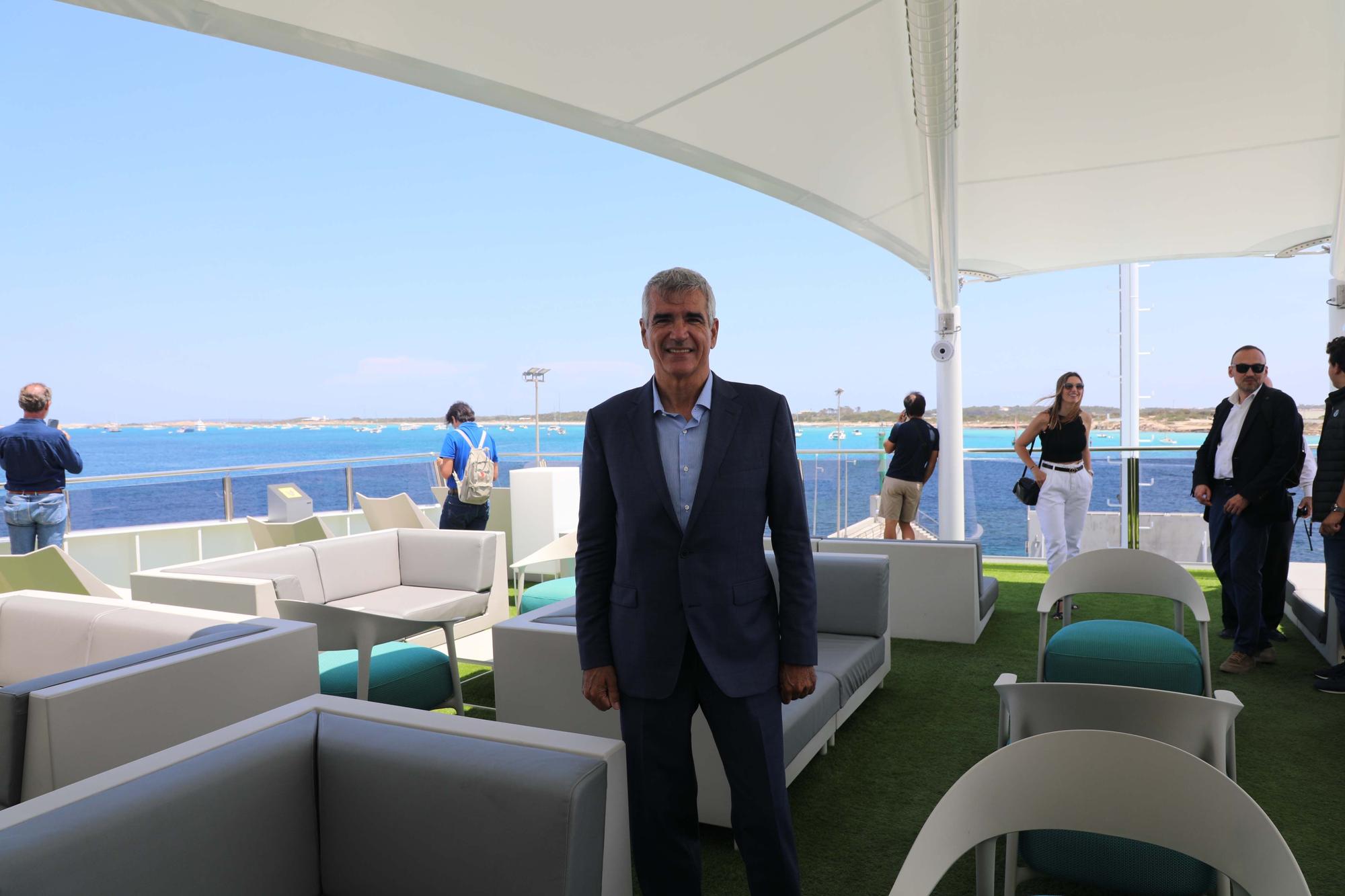 Galería de imágenes del primer ferry eléctrico de España que conecta Ibiza y Formentera